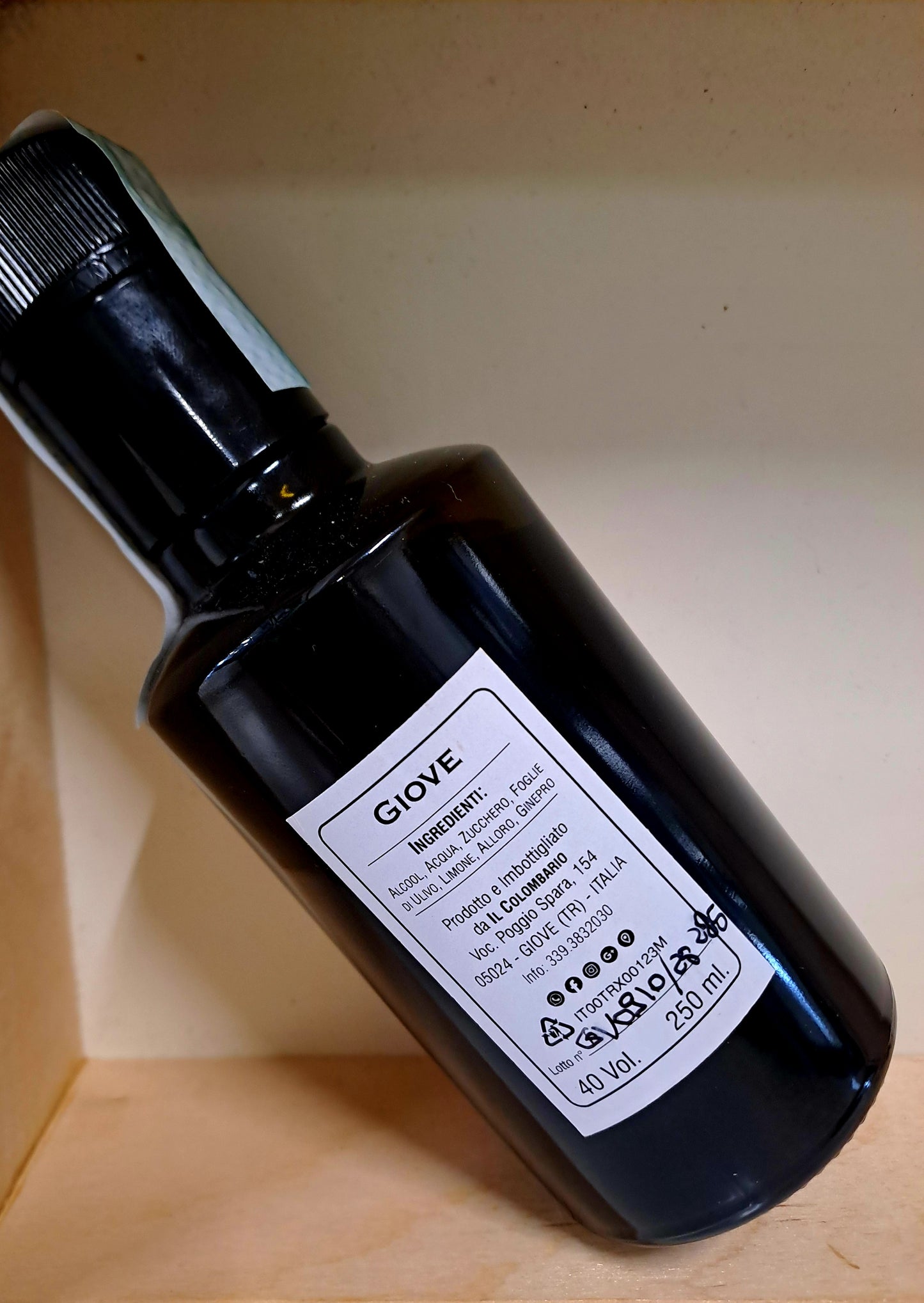GIOVE, liquore alle foglie di ulivo e limone